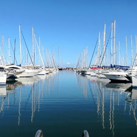 شقة La Marina By Interhome